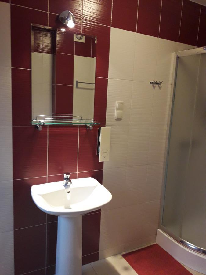 Hotel Paola คุตโน ภายนอก รูปภาพ