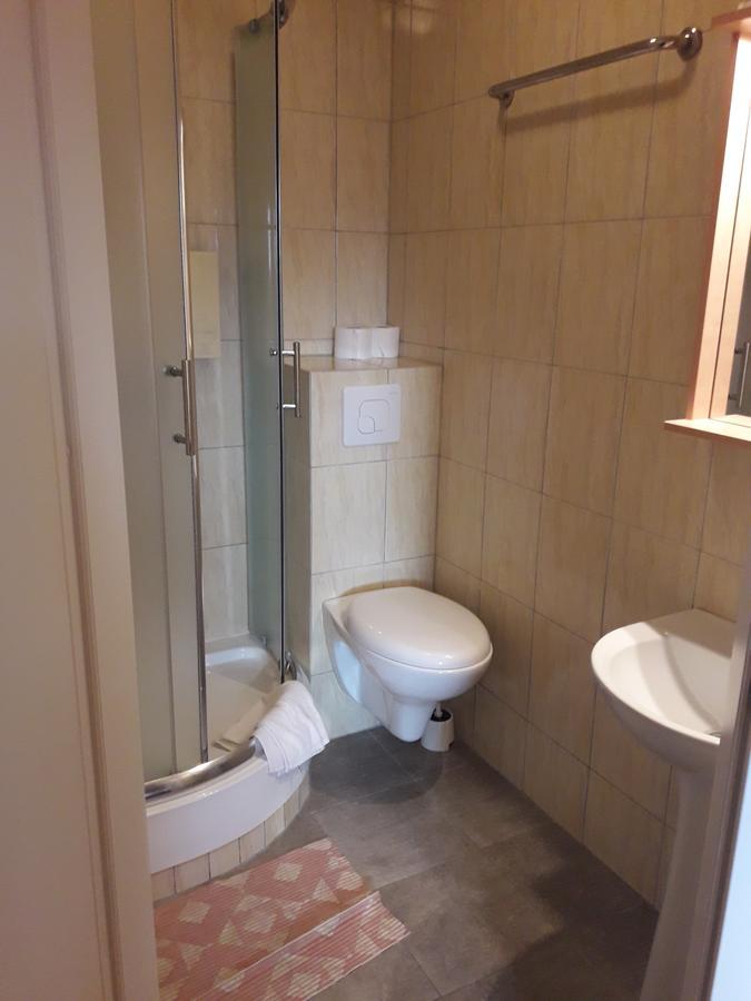 Hotel Paola คุตโน ภายนอก รูปภาพ
